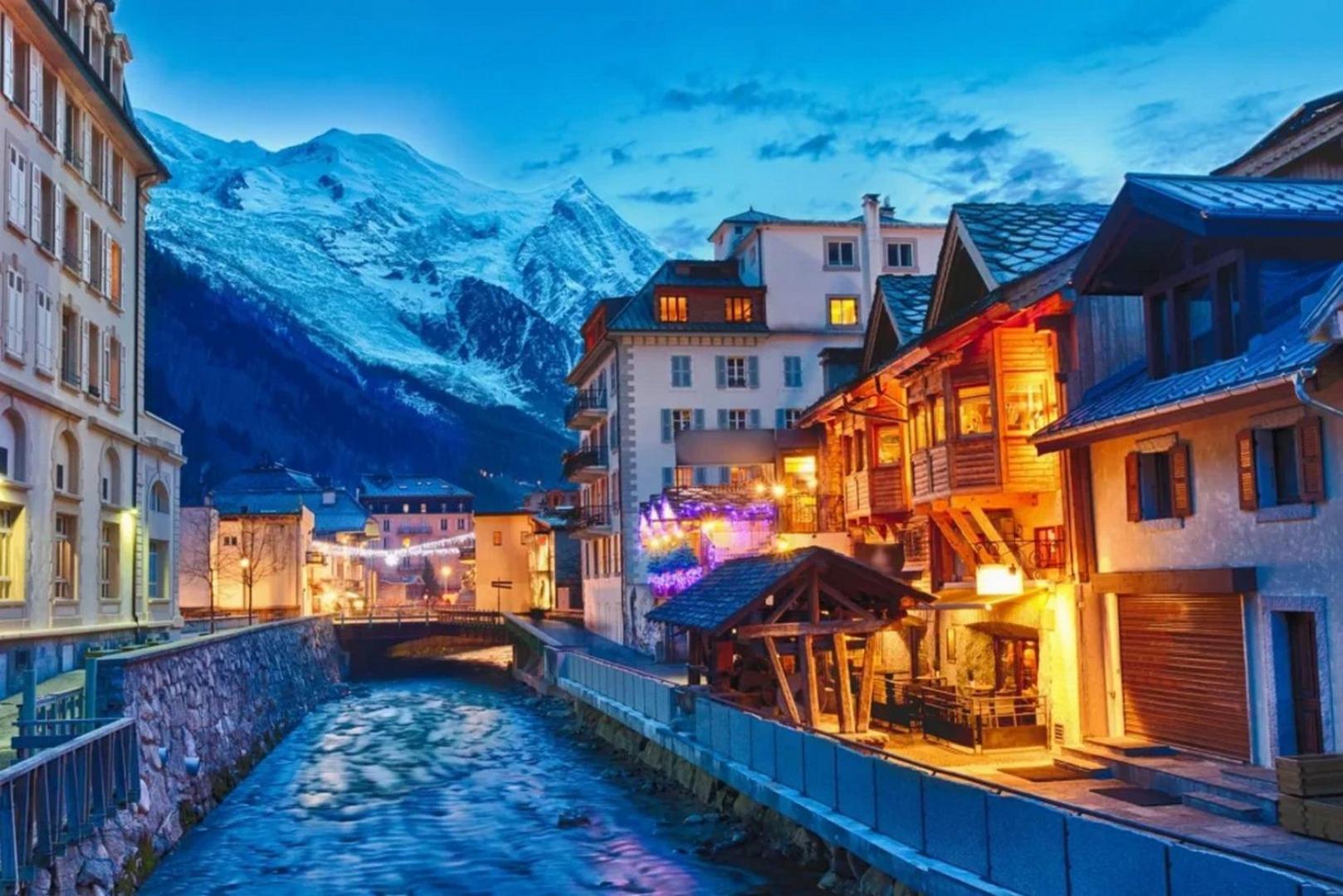 Apartment Au Bon Coin - Luxury Chamonix Hidden Haven, Mont Blanc View, Hot Tub And Garden Eksteriør bilde