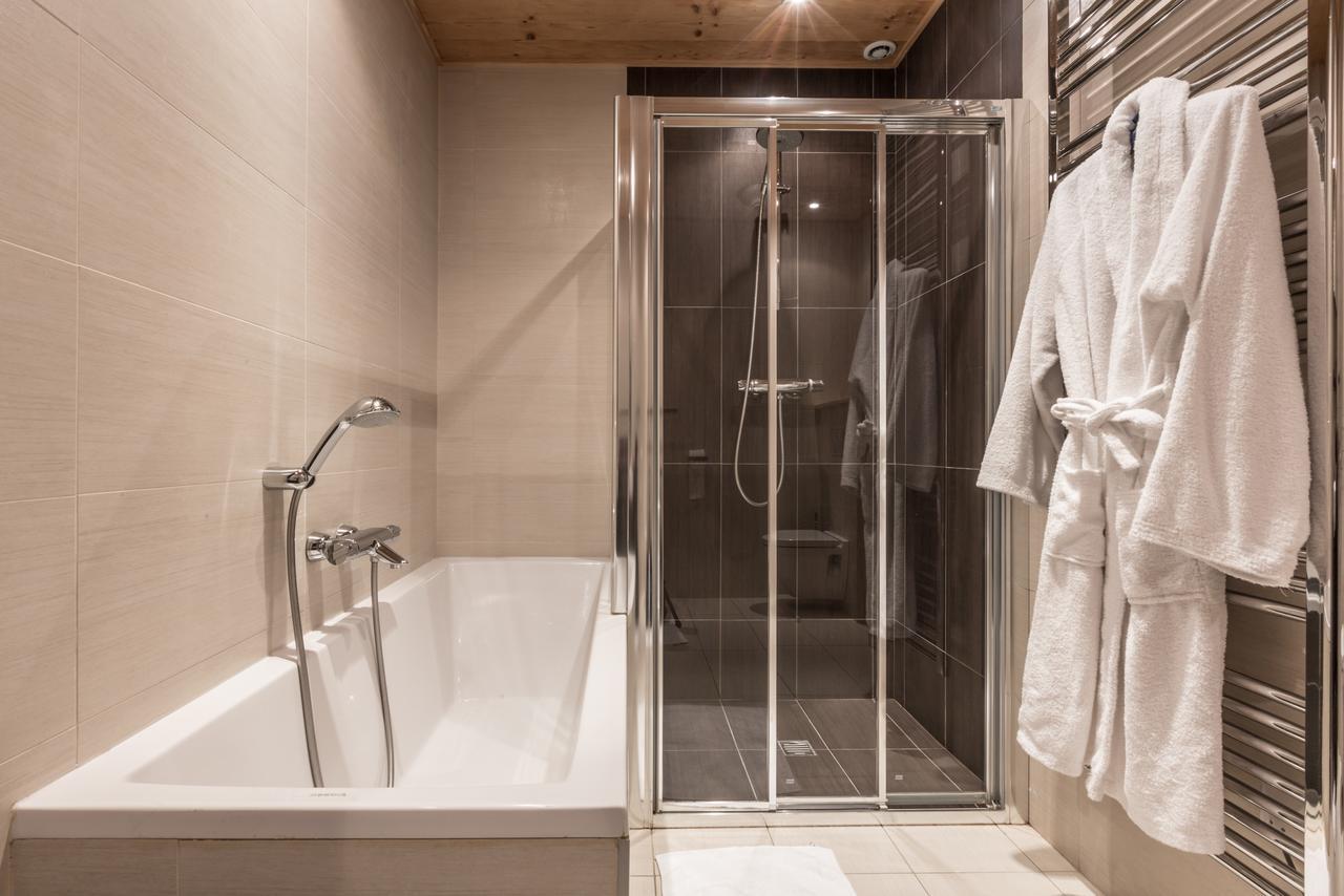Apartment Au Bon Coin - Luxury Chamonix Hidden Haven, Mont Blanc View, Hot Tub And Garden Eksteriør bilde
