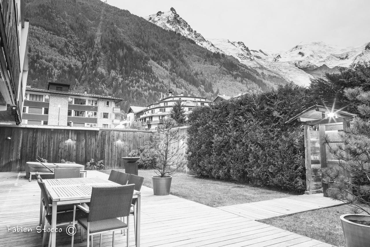 Apartment Au Bon Coin - Luxury Chamonix Hidden Haven, Mont Blanc View, Hot Tub And Garden Rom bilde